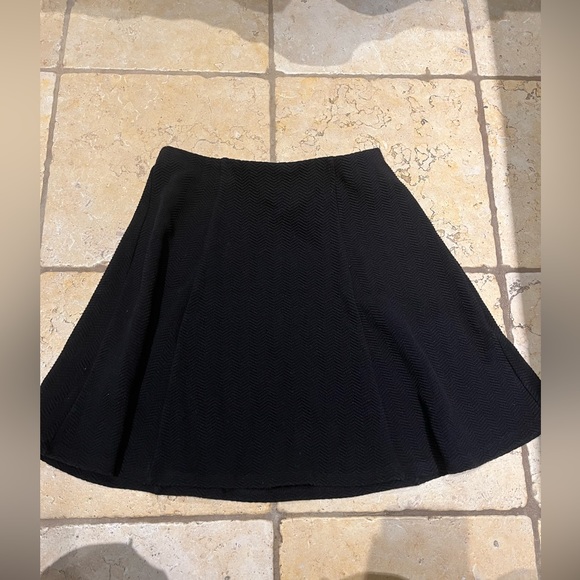 TWIK black mini skirt M 🖤 - Picture 2 of 2